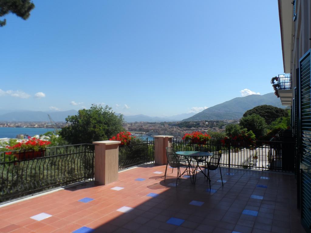 Ancelle Sorrento - Casa D'Accoglienza Hotel กาสเตลลัมมาเร ดิ สตาเบีย ภายนอก รูปภาพ